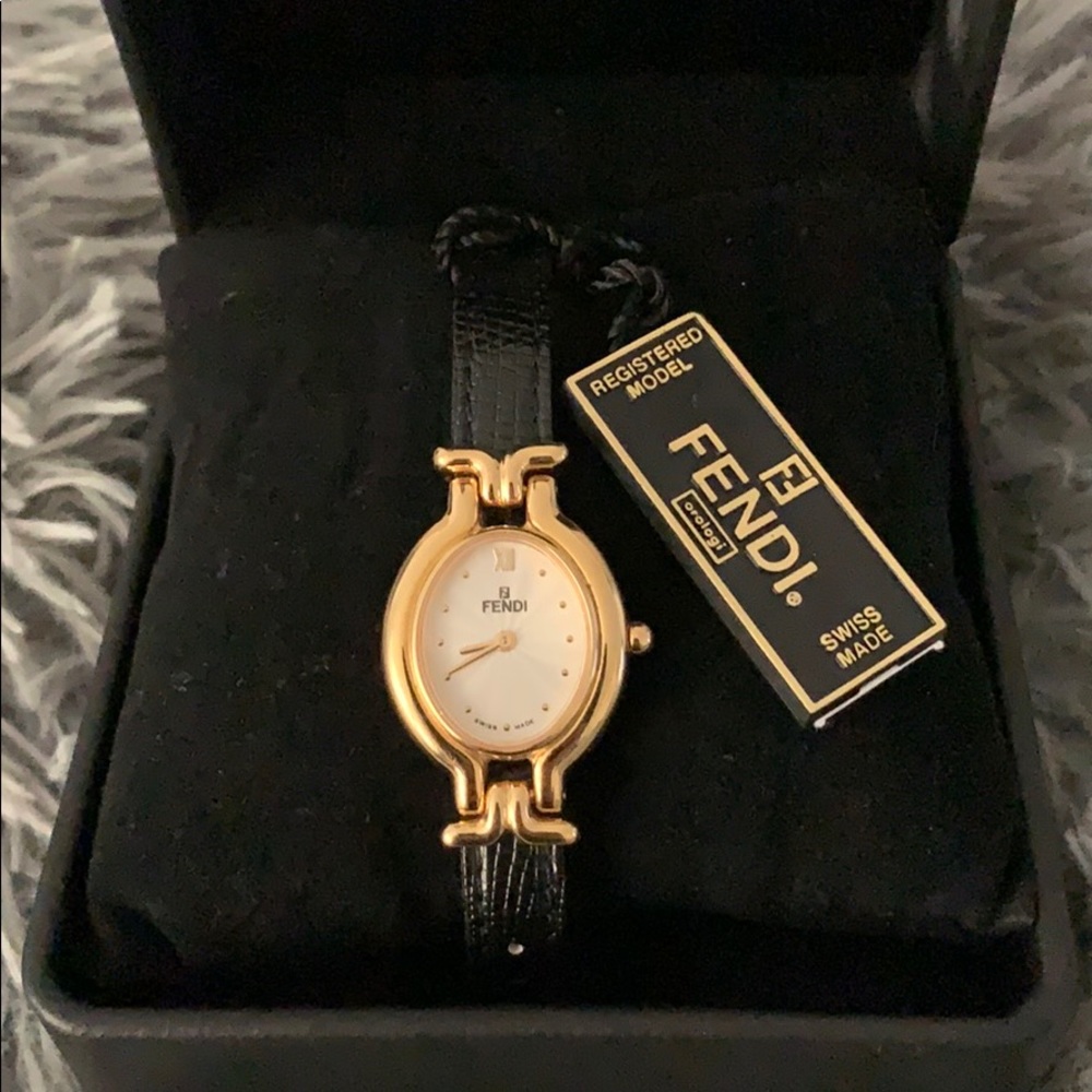 Fendi Orologi Leather Watch View 2
